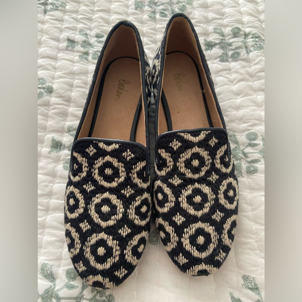 Boden Tapestry Embroidered Slip On Loafer size 38 (UK) or 7